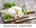 003/ Koz� s�r polotvrd� podjizersk� natur�l.